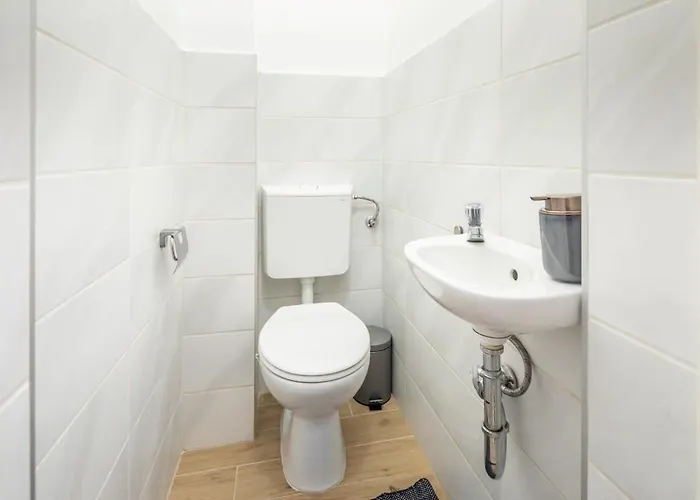 Very Large With Air Conditioning Apartament